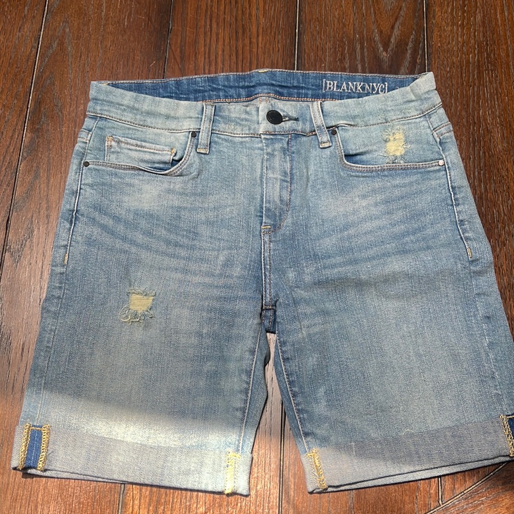 Blank nyc Demin Shorts 26 NWT